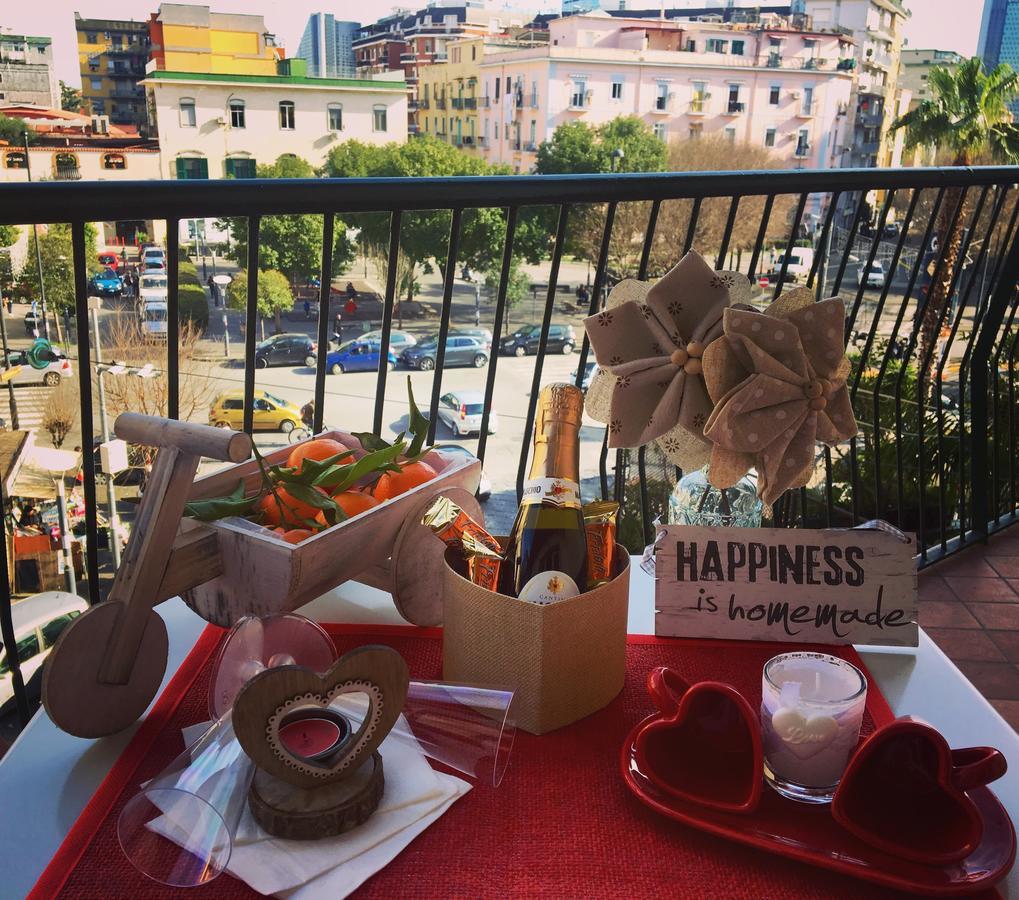Holiday Garibaldi Napoli Bed & Breakfast Bagian luar foto